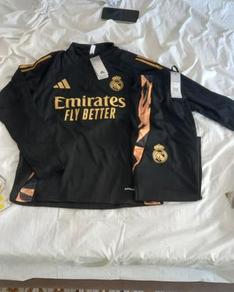 tuta real madrid 