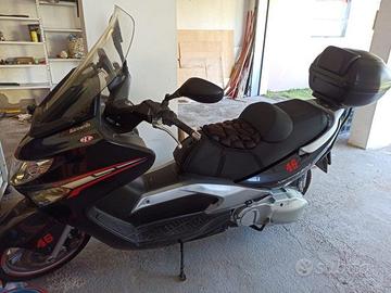 KYMCO Xciting 500 scooterone