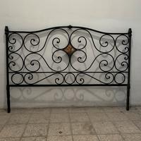 Antica Struttura esterna letto in ferro battuto