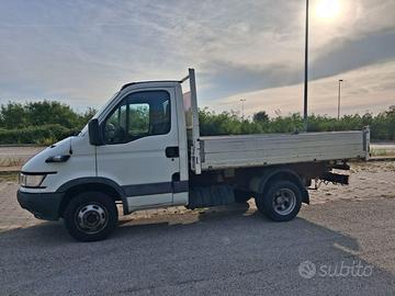 IVECO DAILY CASSONE RIBALTABILE TRILATERALE