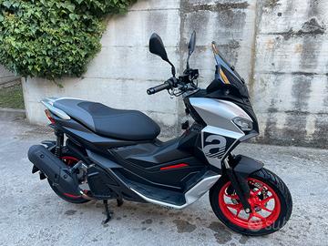 aprilia sr gt 125 abs sport