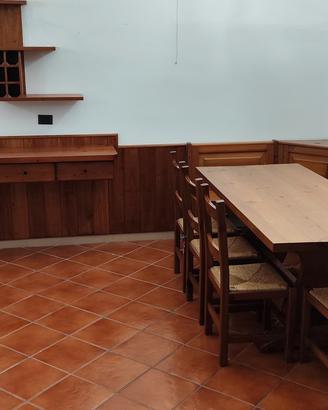 Arredo rustico in legno massello 