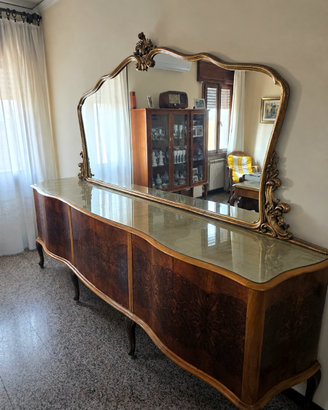 CREDENZA E TAVOLO STILE CHIPPENDALE