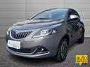 km0-lancia-ypsilon-1-0-ibrido-alberta-ferretti