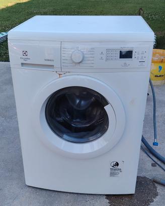 lavatrice electrolux per pezzi di ricambio