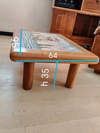 Tavolo basso  con maioliche di Albisola 