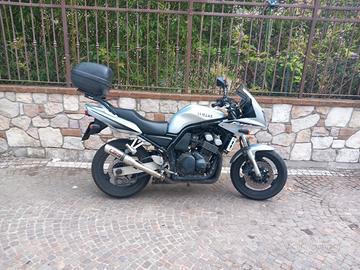 telaio e motore Yamaha fzs600 fazer