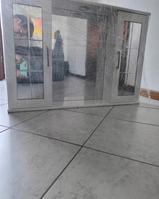 Mobiletto bagno con specchio
