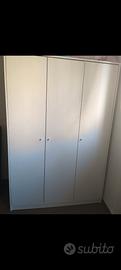 Armadio tre ante e mensole