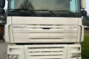 motrice daf xf105 3assi 9.60mt full pneumatica