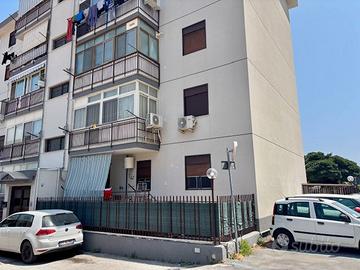 Piano rialzato con Giardino