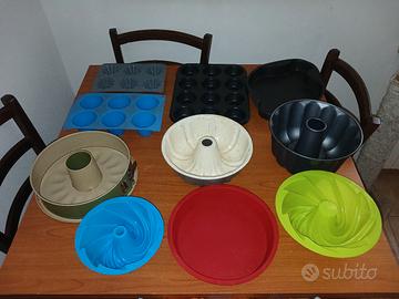 Lotto 10 pezzi stampi da cucina 