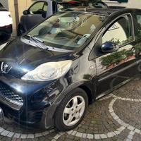 Peugeot 107 GPL+CAMBIO AUTOMATICO 12V 68CV 5 porte
