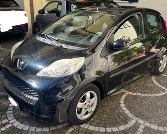 Peugeot 107 GPL+CAMBIO AUTOMATICO 12V 68CV 5 porte