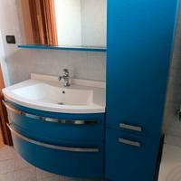 Arredo bagno sospeso 