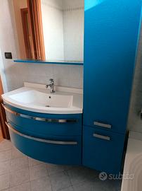 Arredo bagno sospeso 