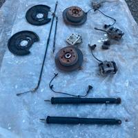 Mozzi con disco e ammortizzatori posteriori