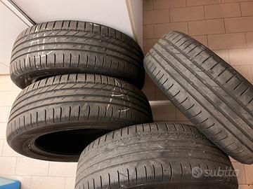 Pneumatici estivi Nokian 215 55 R18 99V