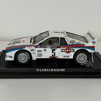 Kyhosho Lancia 037 1.18