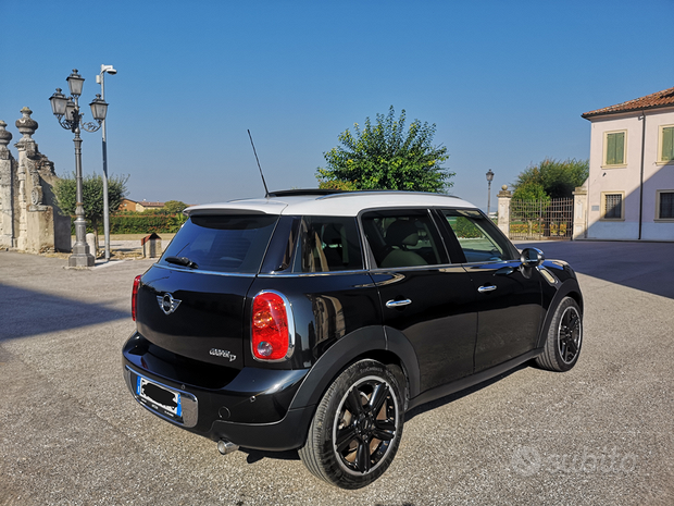 Mini Countryman D WB5053