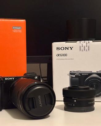 Sony Alpha 6100 con zaino