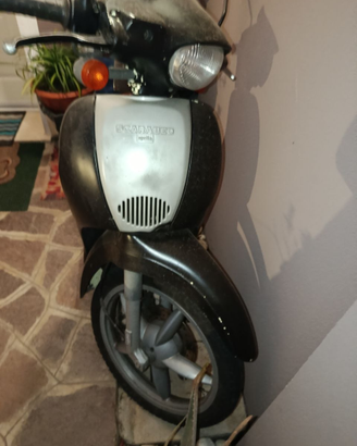 Scooter Aprilia Scarabeo 50