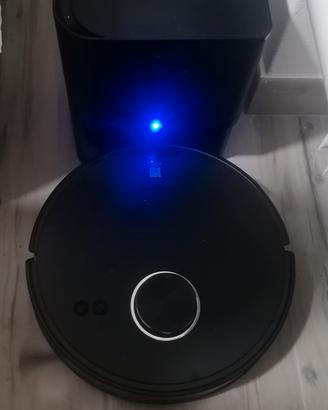 Robot aspirapolvere lavapavimenti 