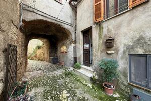 3 LOCALI A COLLEVECCHIO