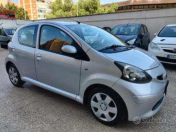 Toyota Aygo 1.0 Benzina 5 porte AUTOMATICA 2008