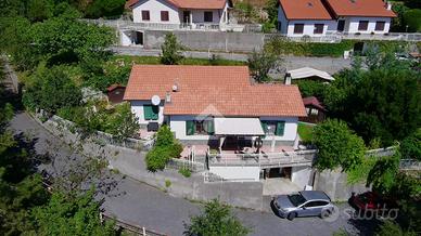VILLA SINGOLA A MAGLIOLO