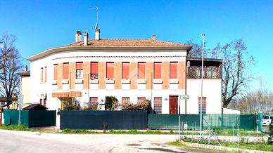 MONOLOCALE A MOLINELLA