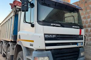 Autocarro DAF CF85