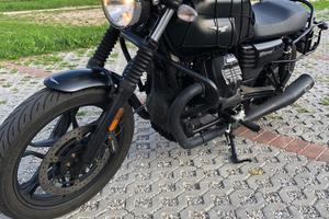 Moto Guzzi v7 stone III