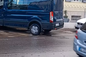 Ford Transit con baule separato
