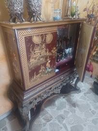 Mobile orientale anni 40