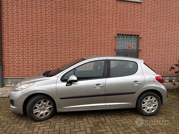 Peugeot 207 1.4 8V 75CV 5 porte Energie Trattabile
