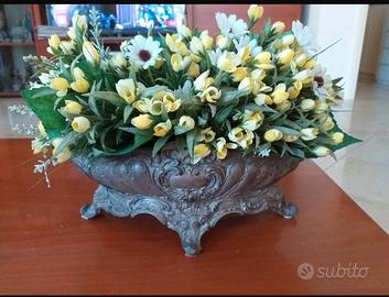 fioriera / portaoggetti vintage in materiale ferro