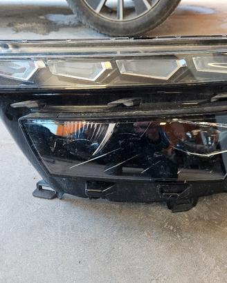 Faro fullled anteriore dx skoda karoq