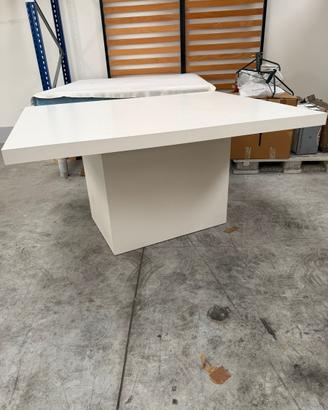 Tavolo moderno bianco design minimal