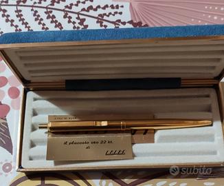 Penna placcata oro 22 Kt con cofanetto 
