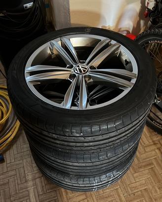 Set cerchi + Gomme per Volkswagen T-Roc 2019