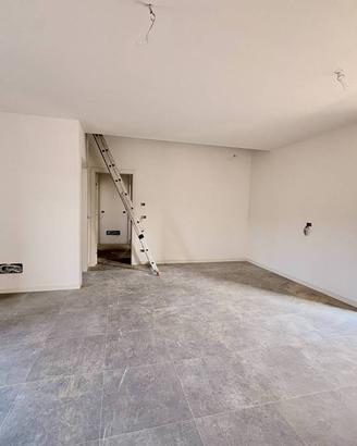 Appartamento di 141 m² con 5 locali e box auto a P