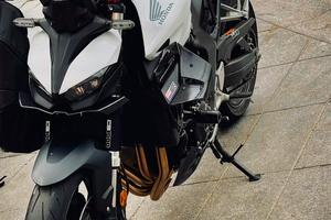 Honda Hornet 1000 RICHIAMO IN CORSO