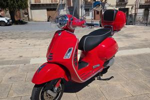 Piaggio Vespa 300 GTS hpe