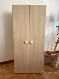 Armadietto in legno per bambini