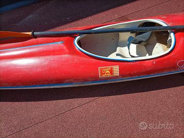 Kayak monoposto