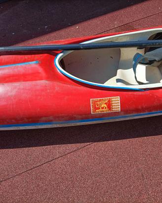Kayak monoposto