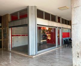 ZONA PALAZZO PRINCIPE- NEGOZIO MULTIUSO
