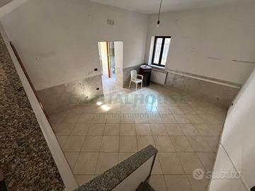 S1 - appartamento su due piani in corte