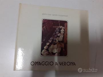 Libro Omaggio a Verona
